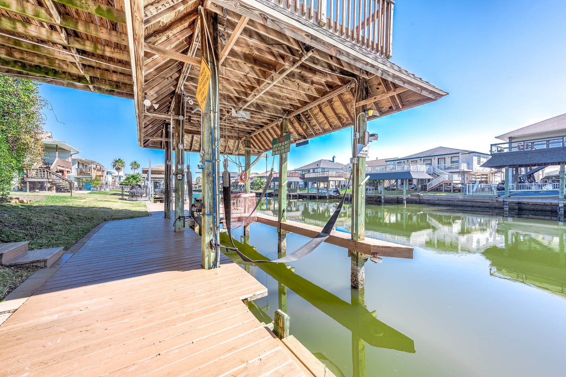 837 Marlin Street, Bayou Vista, TX 77563