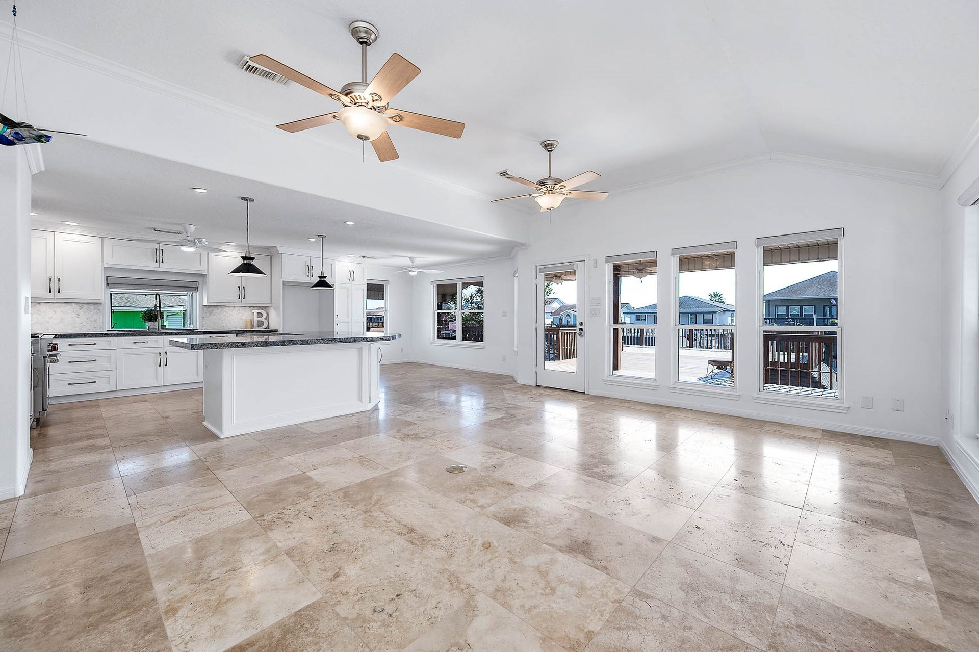 837 Marlin Street, Bayou Vista, TX 77563