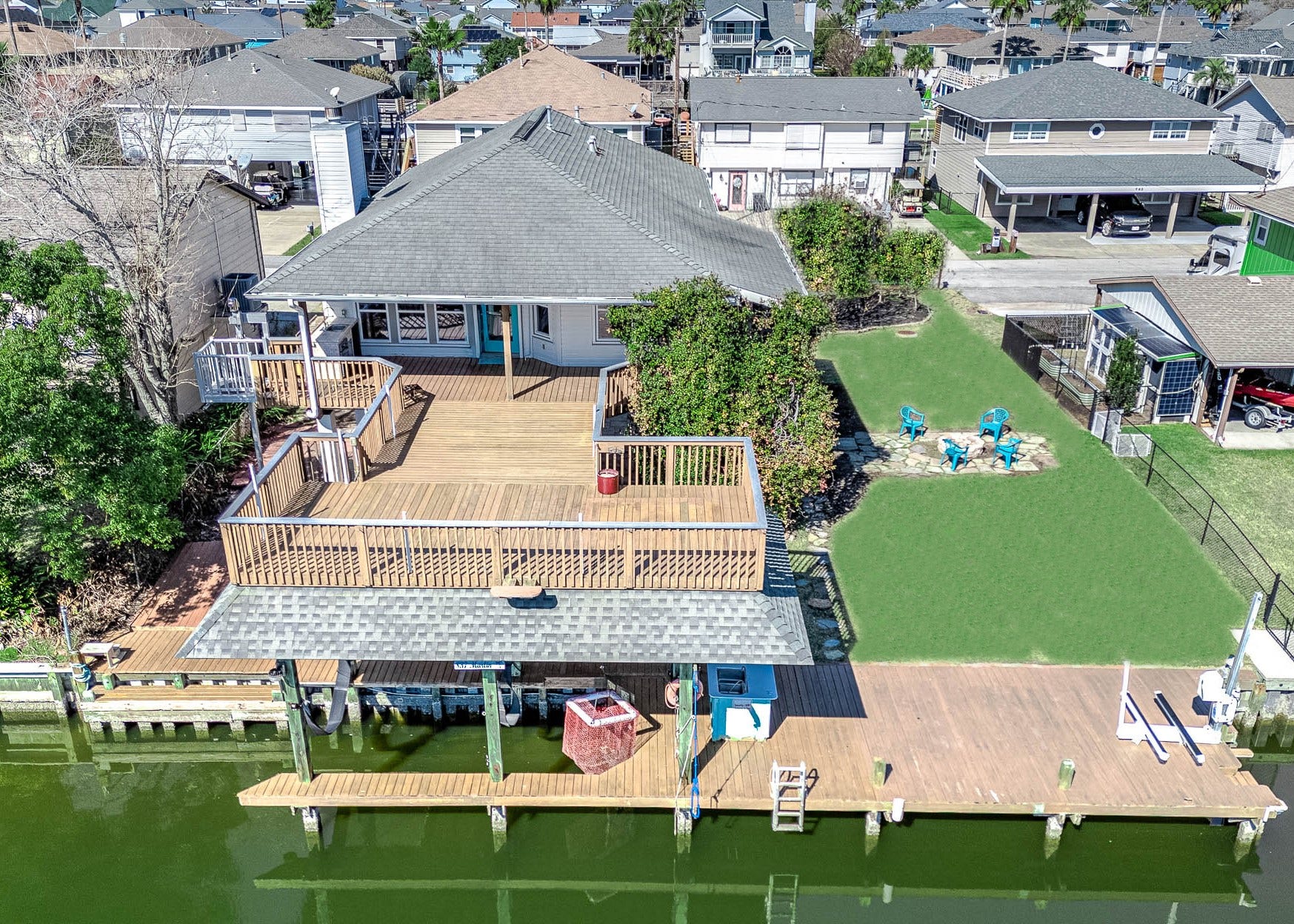 837 Marlin Street, Bayou Vista, TX 77563