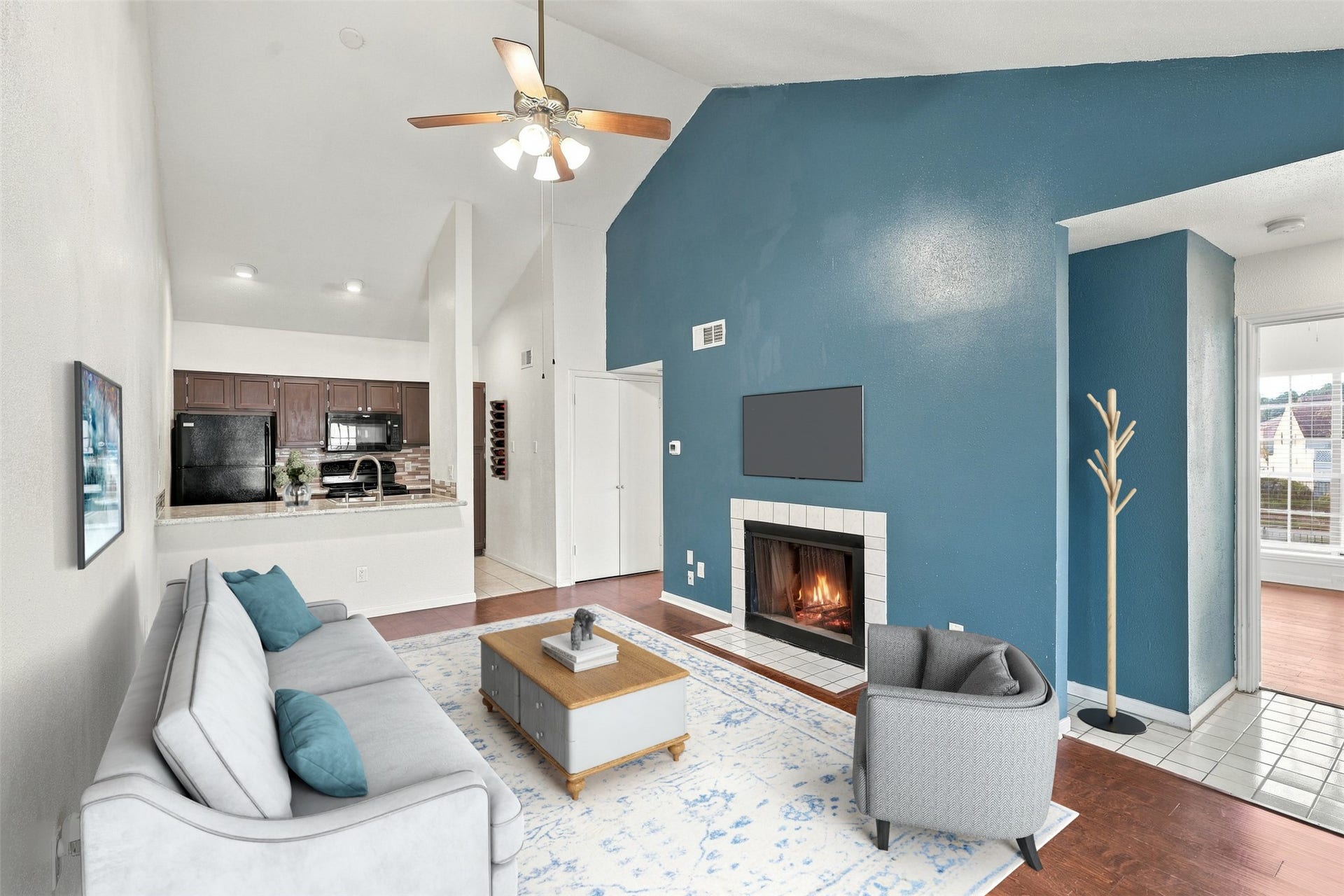 8055 Cambridge Street, #84, Houston, TX 77054 Virtually staged Living room