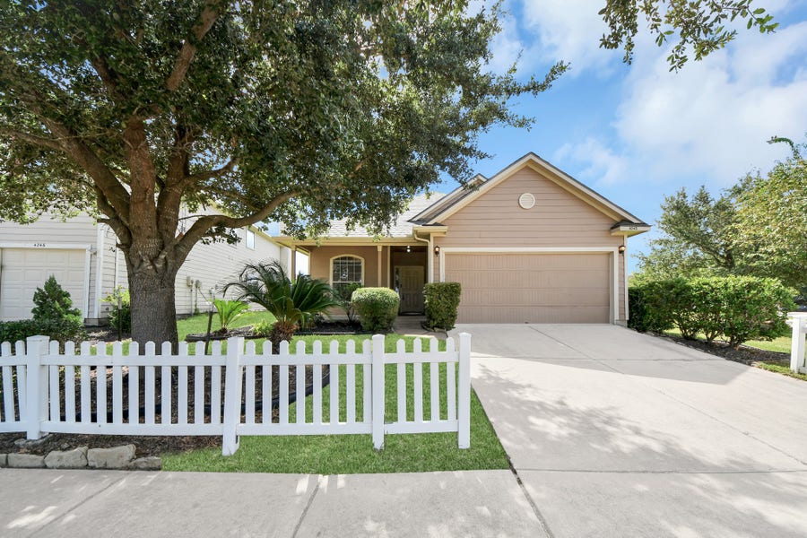 Property photo for 4242 S Vineyard Meadow Lane, Katy, TX