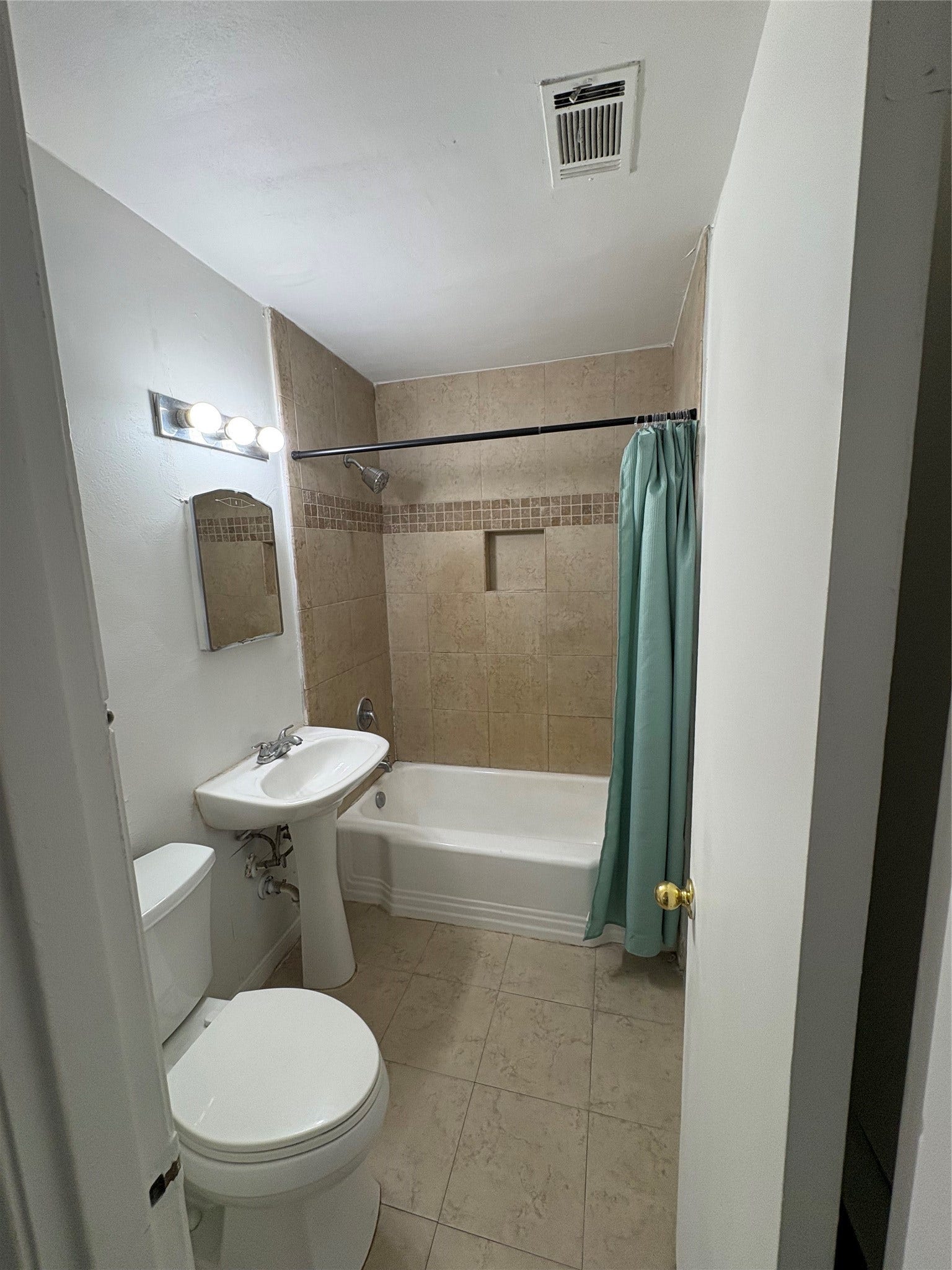 3711 Cosby Street, Houston, TX 77021 3711 Cosby Street, Houston, TX 77021