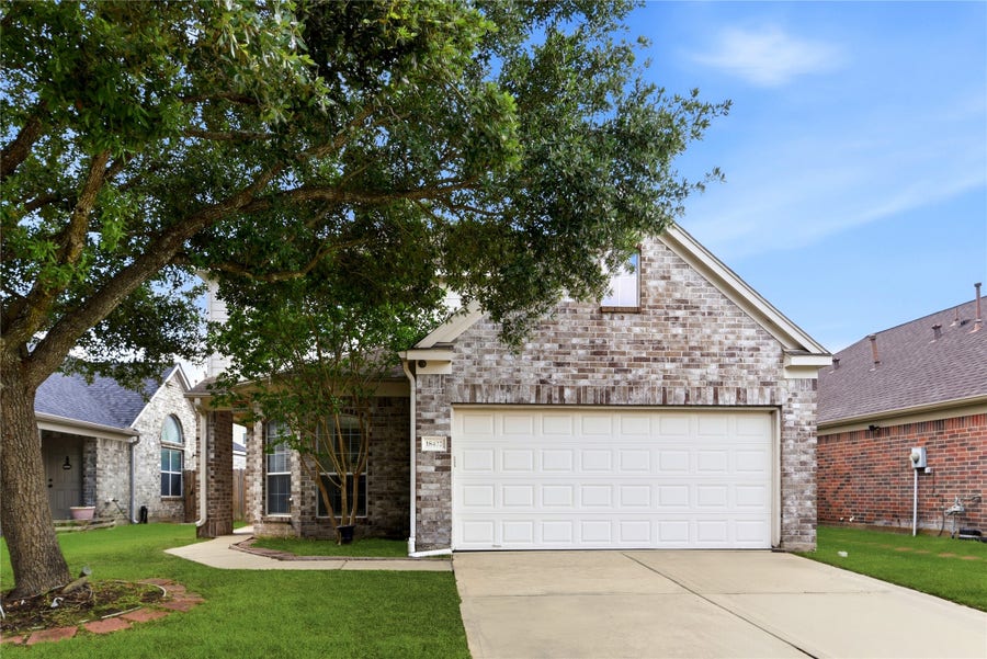 Property photo for 18427 Grove Brook Lane, Cypress, TX