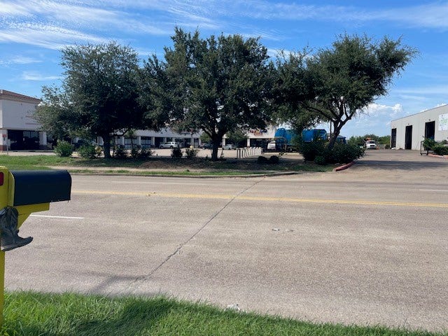 408 B Vista Road, Pasadena, TX 77504 Commercial businesses across the street.