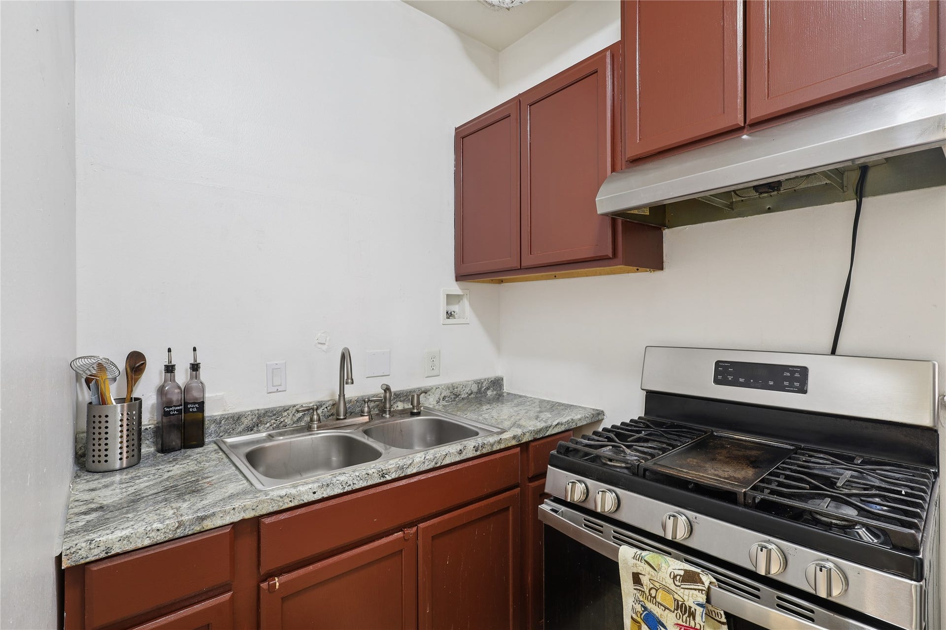 2614 Sunset Lake Drive, Sugar Land, TX 77478 2614 Sunset Lake Drive, Sugar Land, TX 77478
