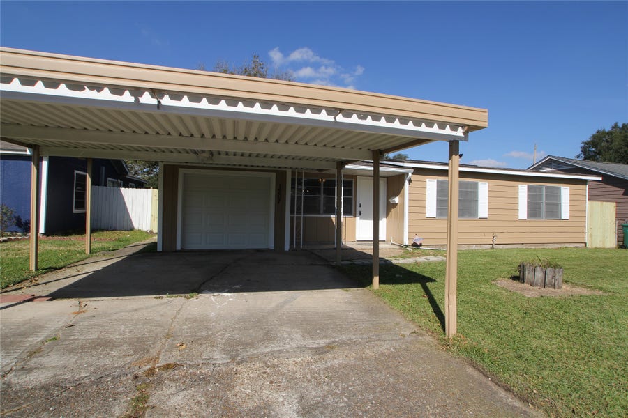 Property photo for 1207 Trimm Avenue, Pasadena, TX