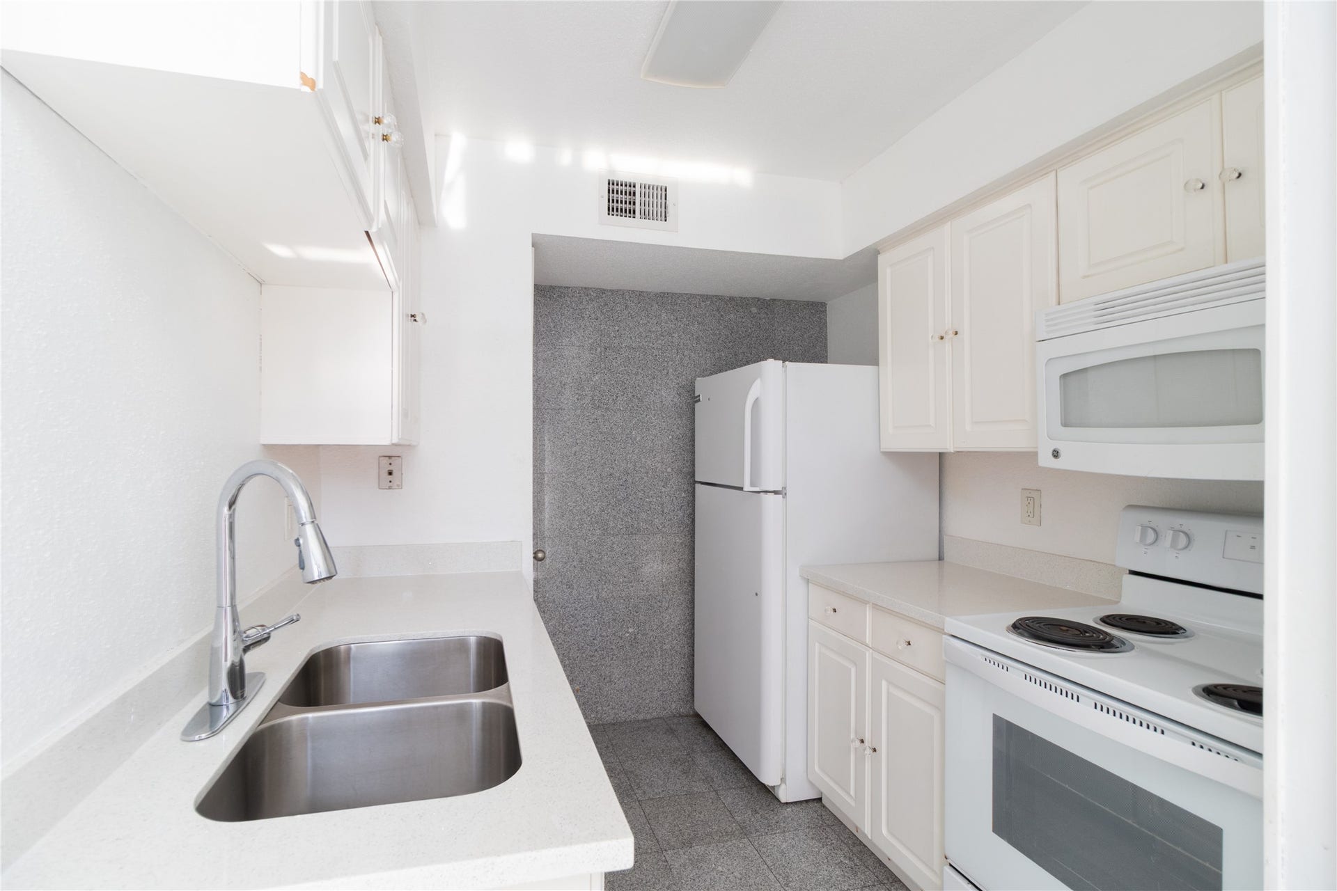 6202 Skyline Drive, #29, Houston, TX 77057 6202 Skyline Drive, #29, Houston, TX 77057