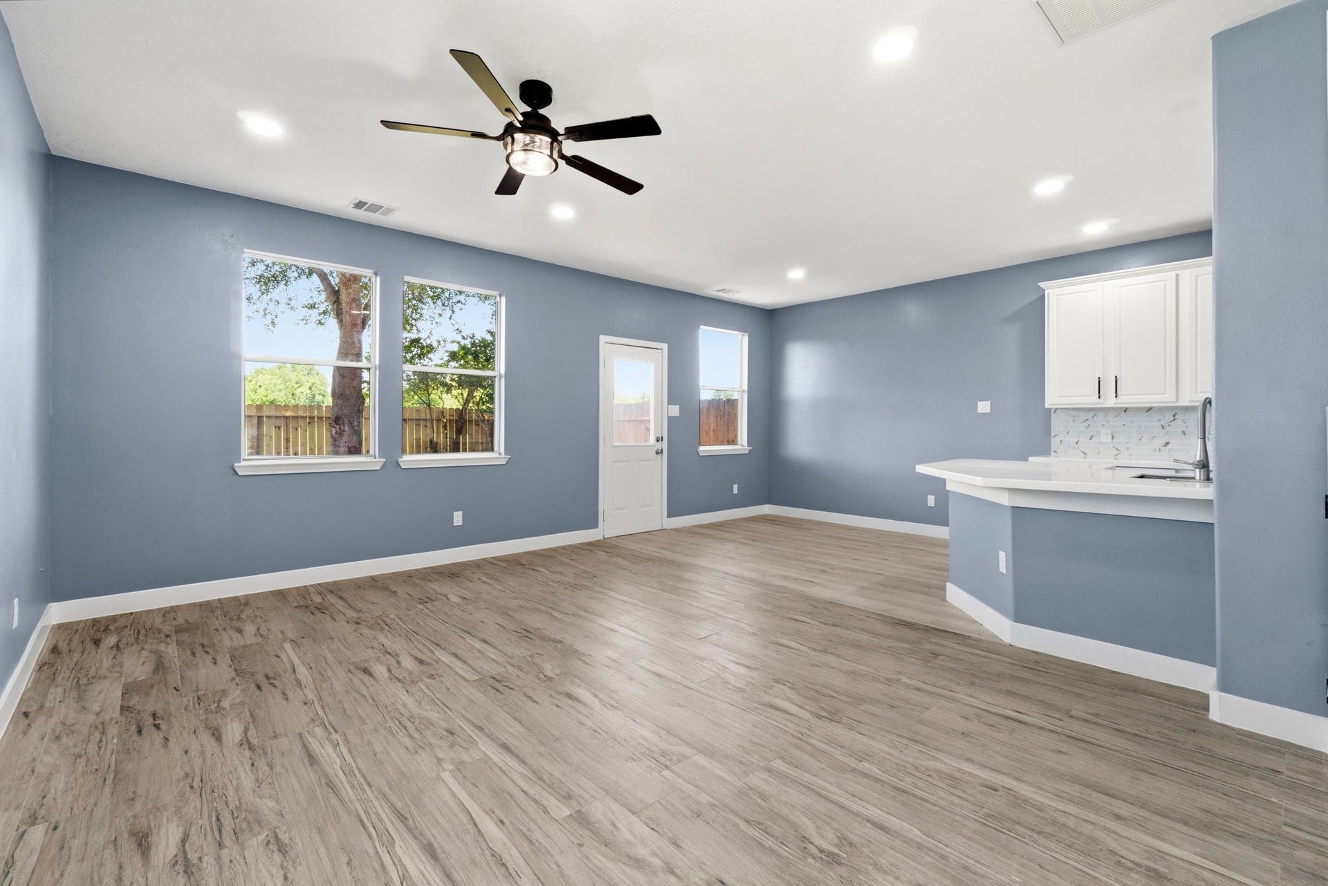 238 Drake Run Lane, Dickinson, TX 77539 Open floor plan features lots of windows for natural light