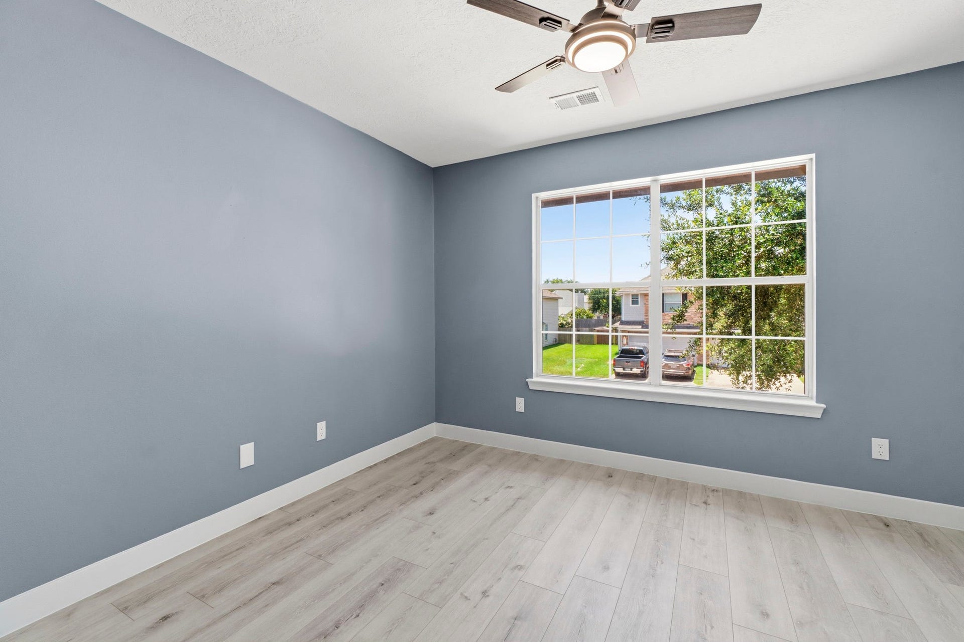 238 Drake Run Lane, Dickinson, TX 77539 Secondary bedrooms feature large window and Fans