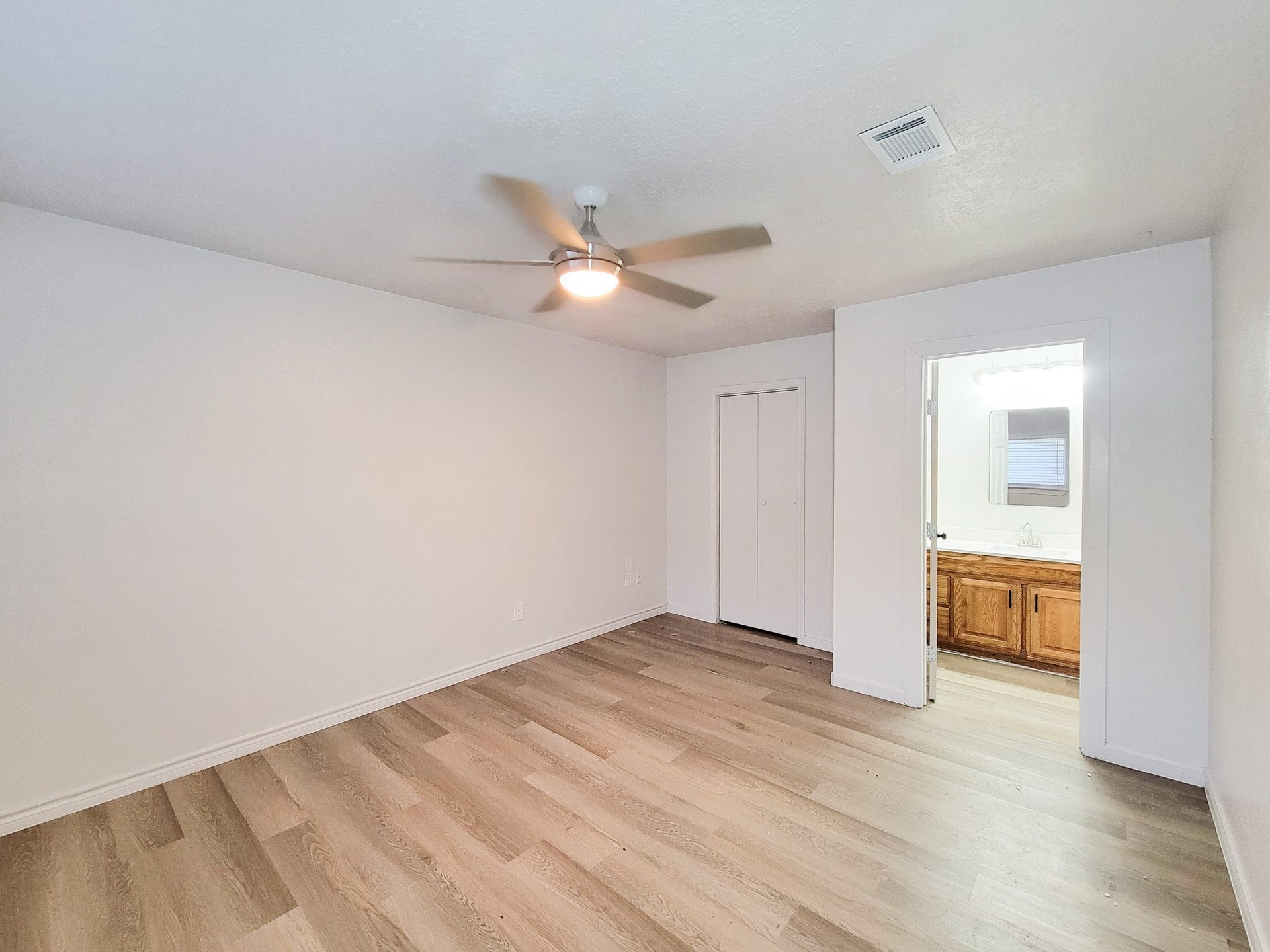 10102 Park Lane, La Porte, TX 77571 10102 Park Lane, La Porte, TX 77571
