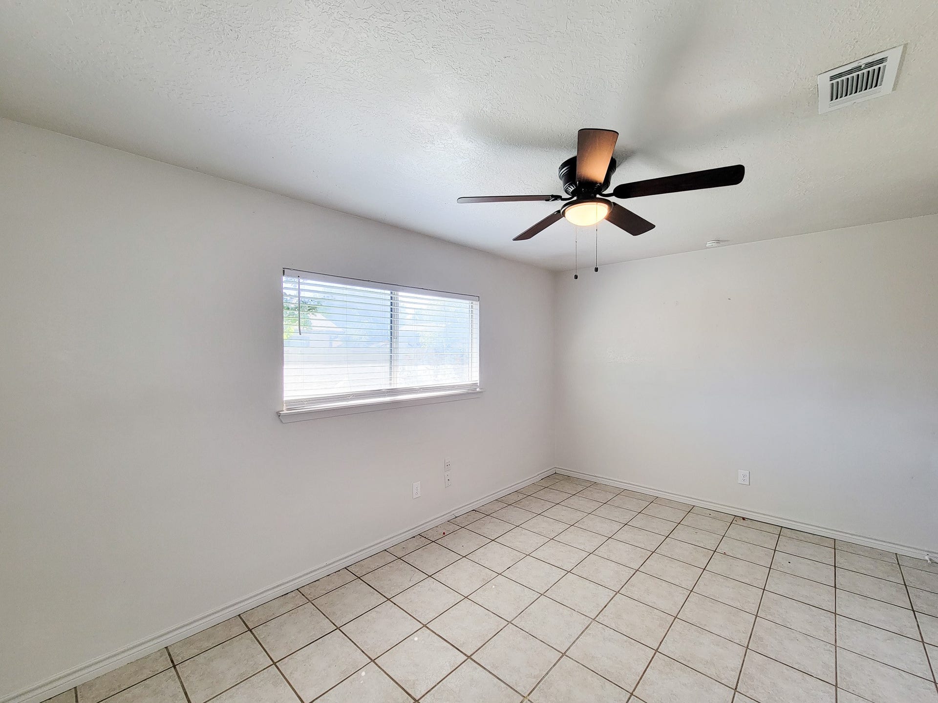 10102 Park Lane, La Porte, TX 77571 10102 Park Lane, La Porte, TX 77571