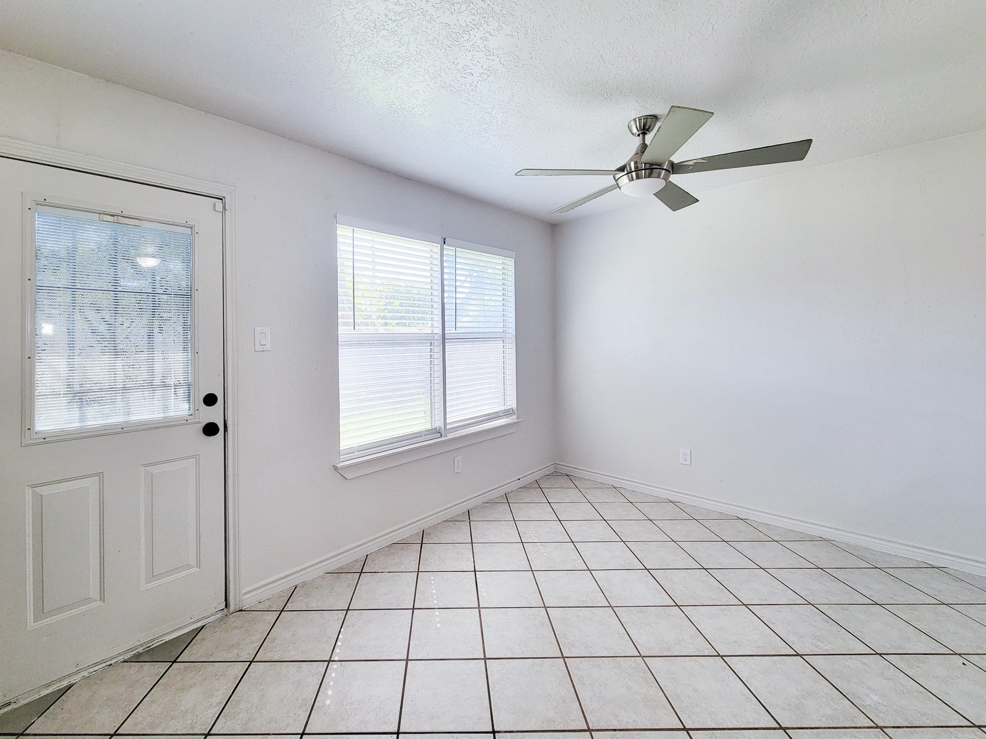 10102 Park Lane, La Porte, TX 77571 10102 Park Lane, La Porte, TX 77571