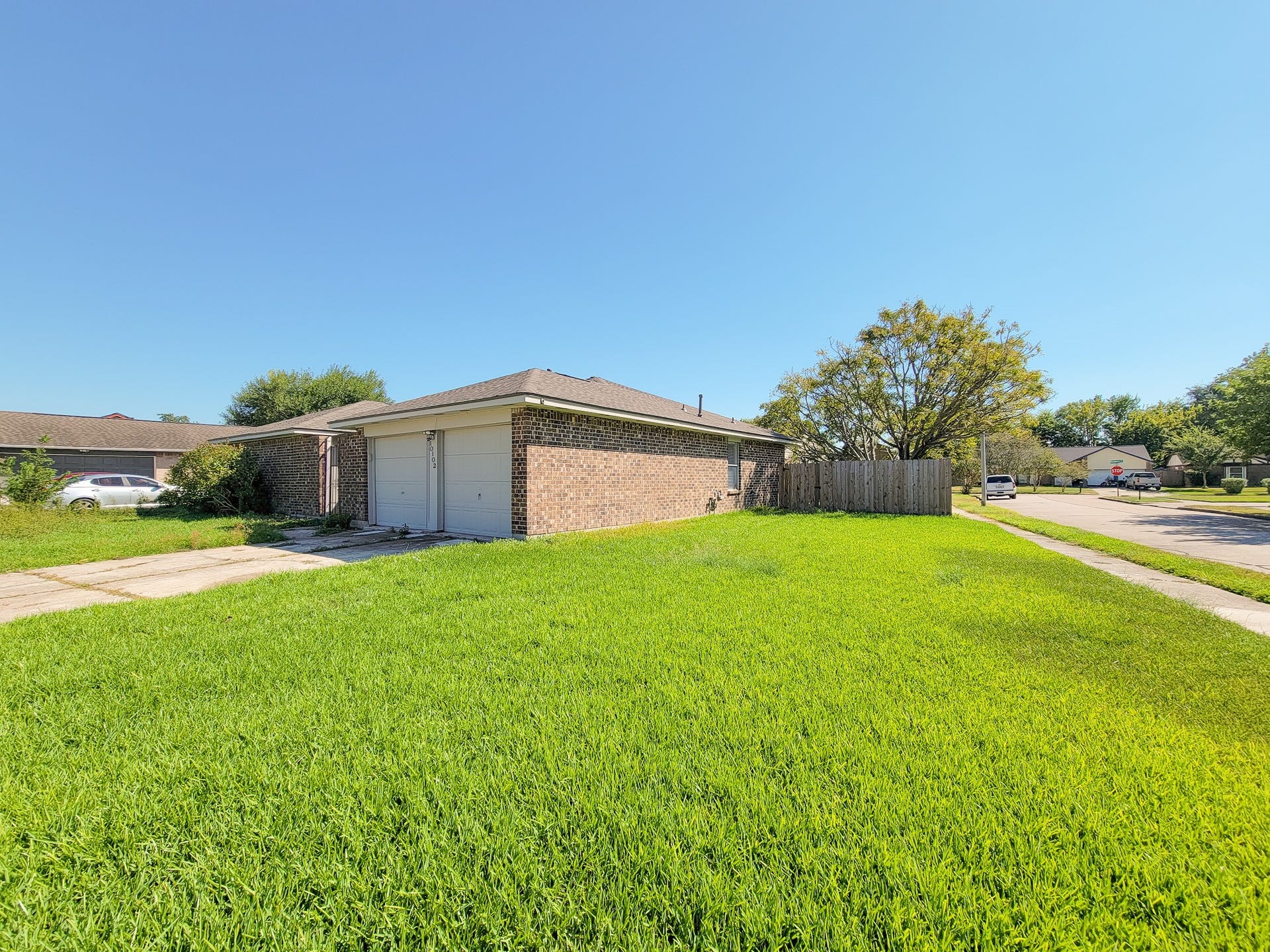 10102 Park Lane, La Porte, TX 77571 10102 Park Lane, La Porte, TX 77571