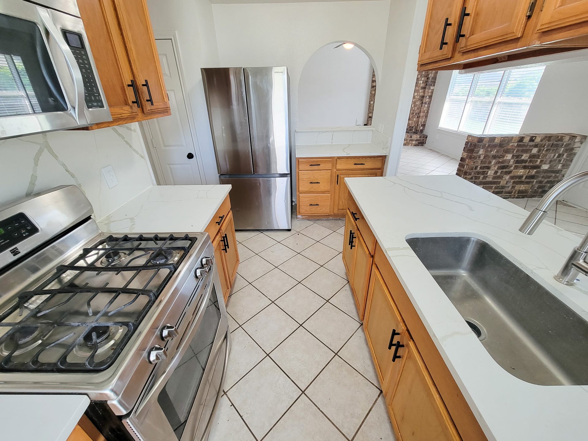 10102 Park Lane, La Porte, TX 77571 10102 Park Lane, La Porte, TX 77571