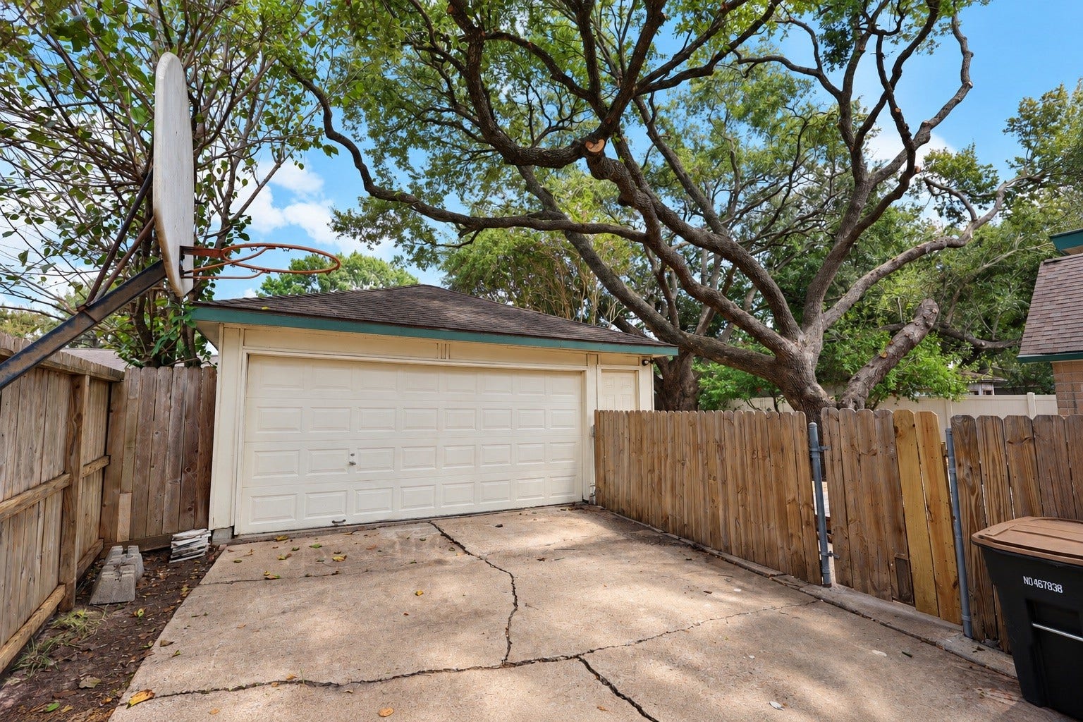 12034 Meadowdale Drive, Meadows Place, TX 77477 Garage can fit up to 2 vehicles