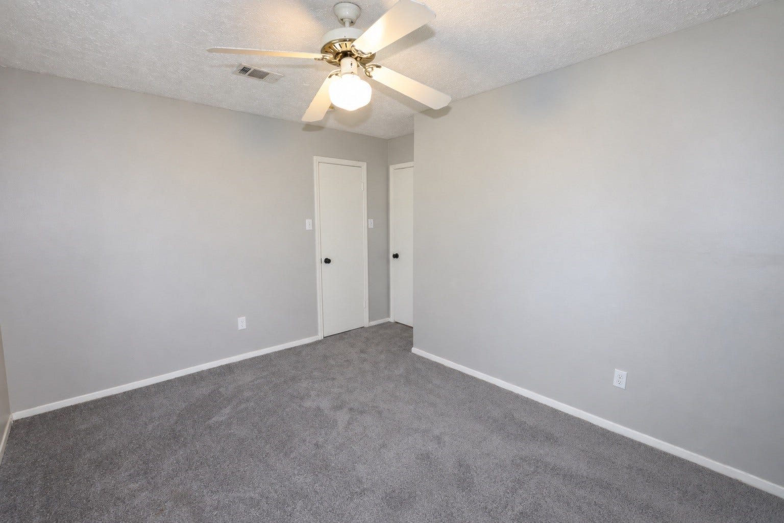 12034 Meadowdale Drive, Meadows Place, TX 77477 Alternate view of second bedroom