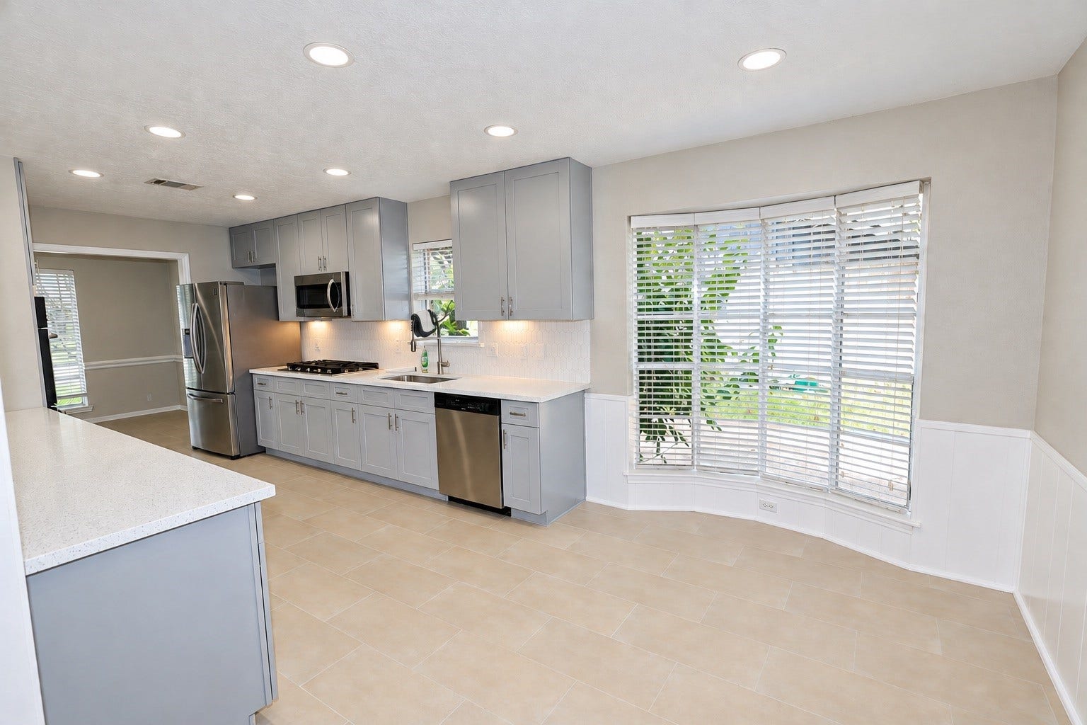 12034 Meadowdale Drive, Meadows Place, TX 77477 Breakfast area with an open-concept flow into the kitchen