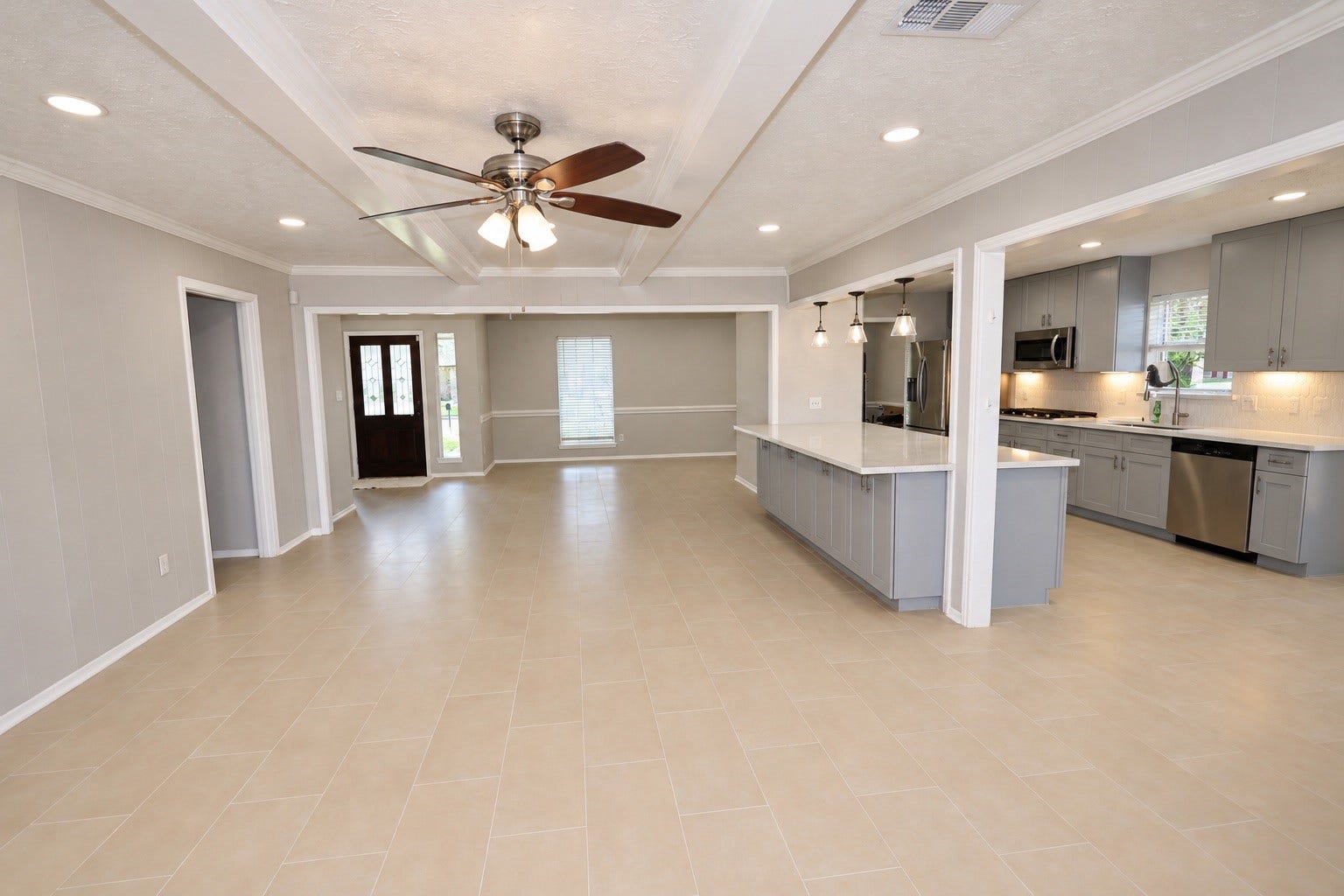 12034 Meadowdale Drive, Meadows Place, TX 77477 Alternate view of the living room