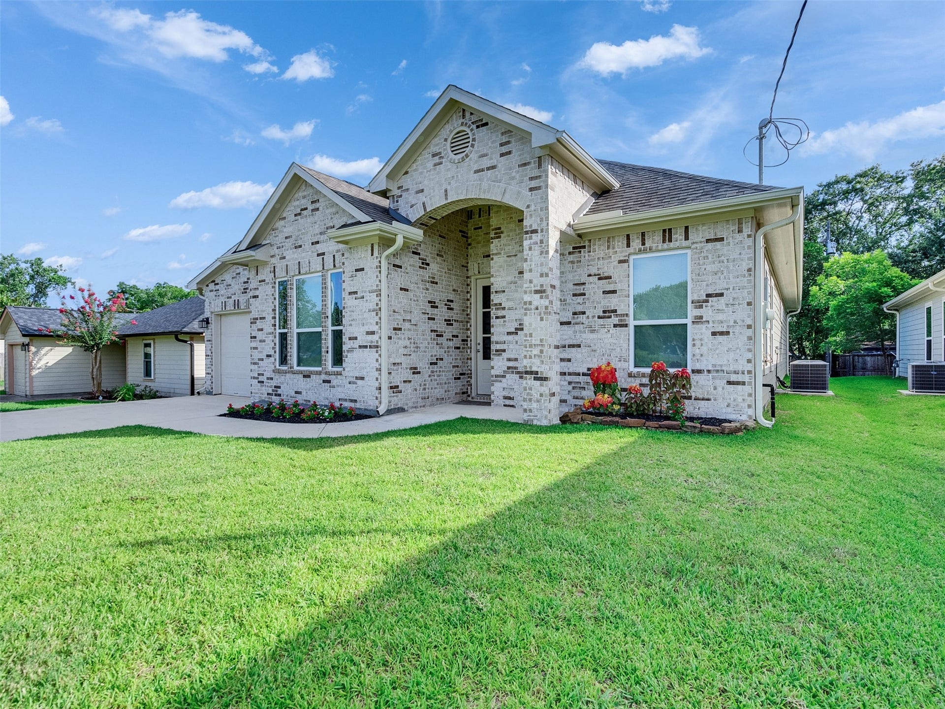 4106 Hill Avenue, Dickinson, TX 77539 4106 Hill Avenue, Dickinson, TX 77539