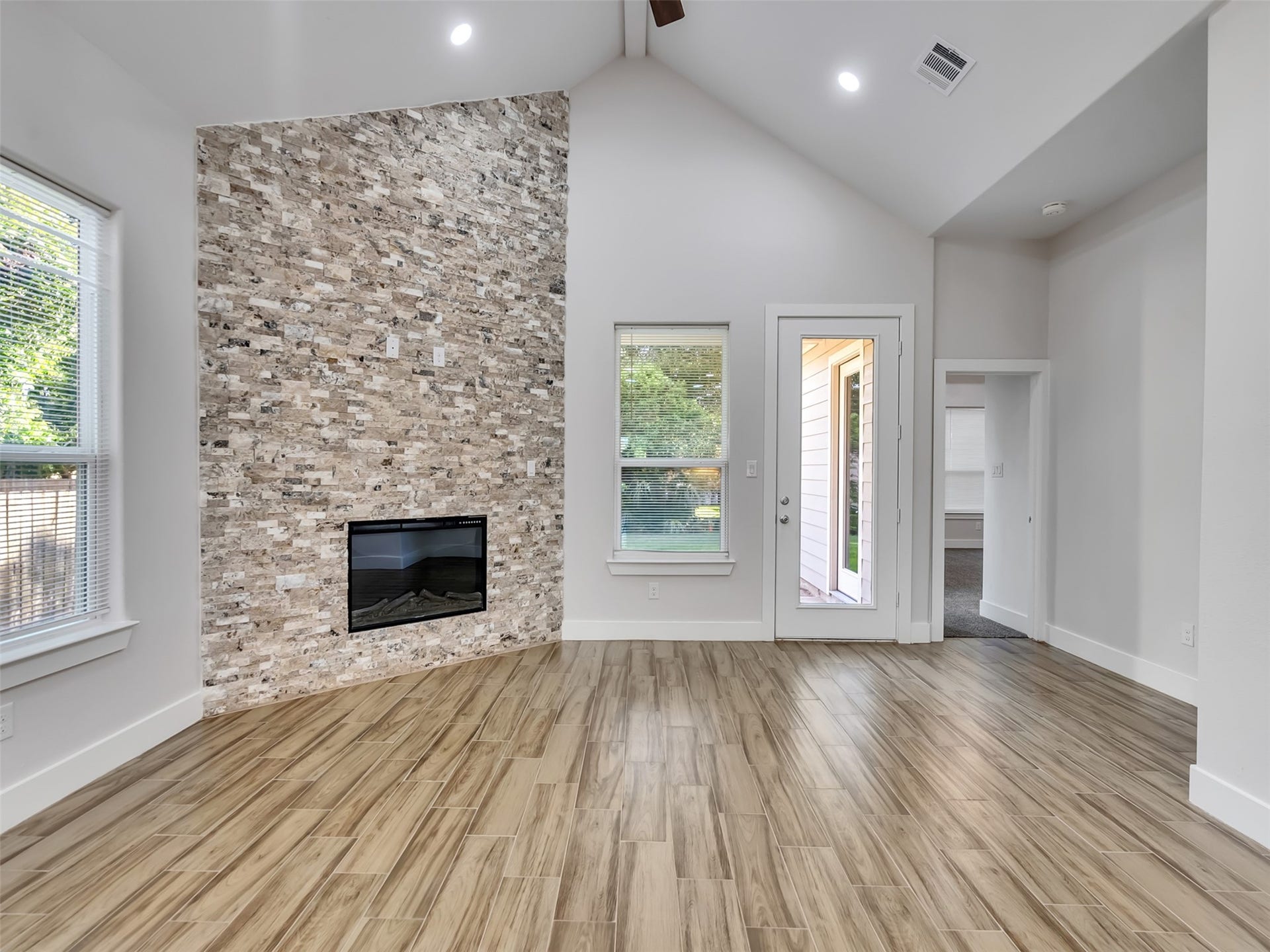 4106 Hill Avenue, Dickinson, TX 77539 4106 Hill Avenue, Dickinson, TX 77539