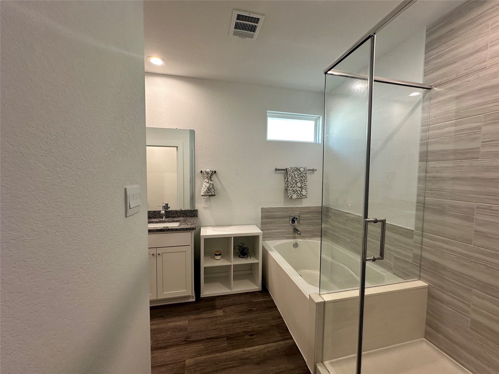 Master bathroom absolutely gorgeous