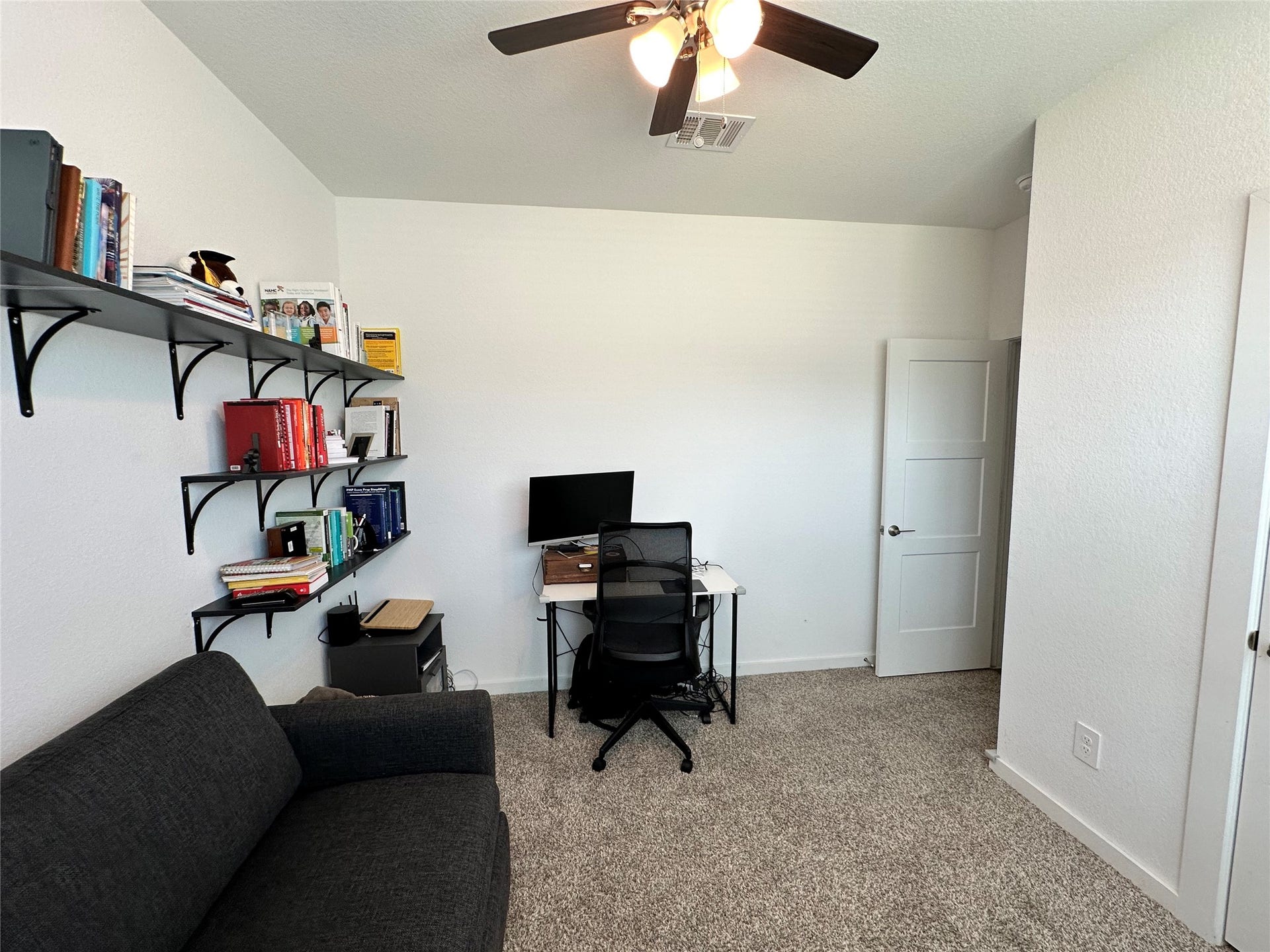 4 bedroom or office