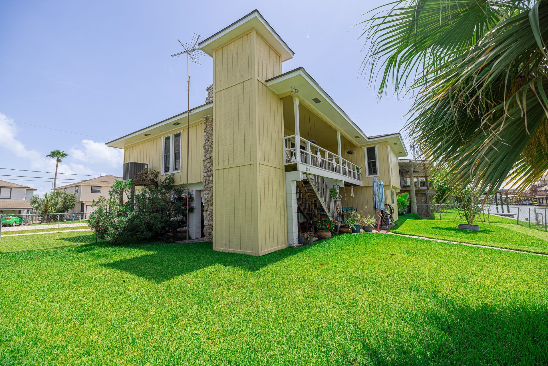 321 Ling Street, Hitchcock, TX 77563 321 Ling Street, Hitchcock, TX 77563