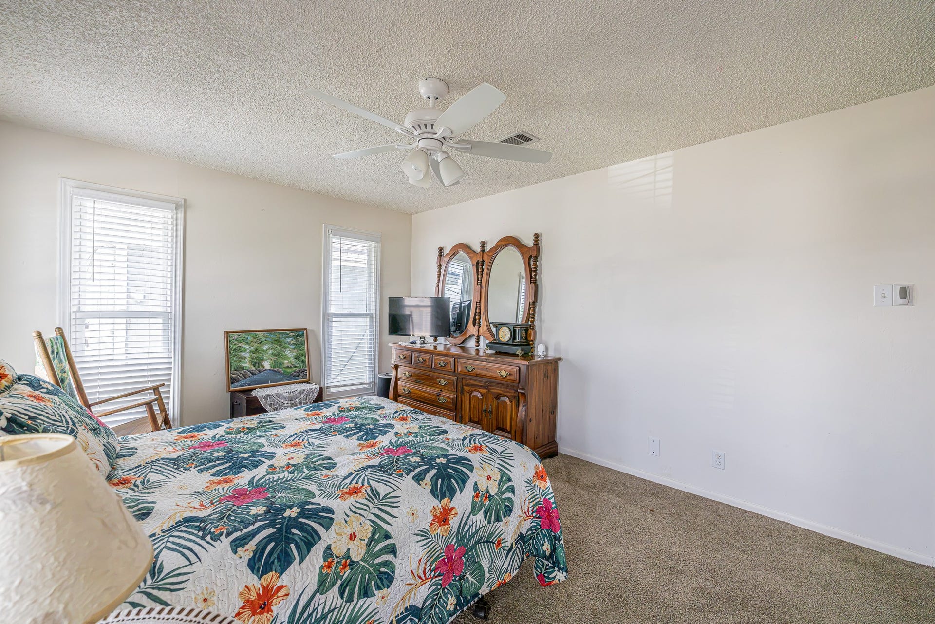 321 Ling Street, Hitchcock, TX 77563 321 Ling Street, Hitchcock, TX 77563