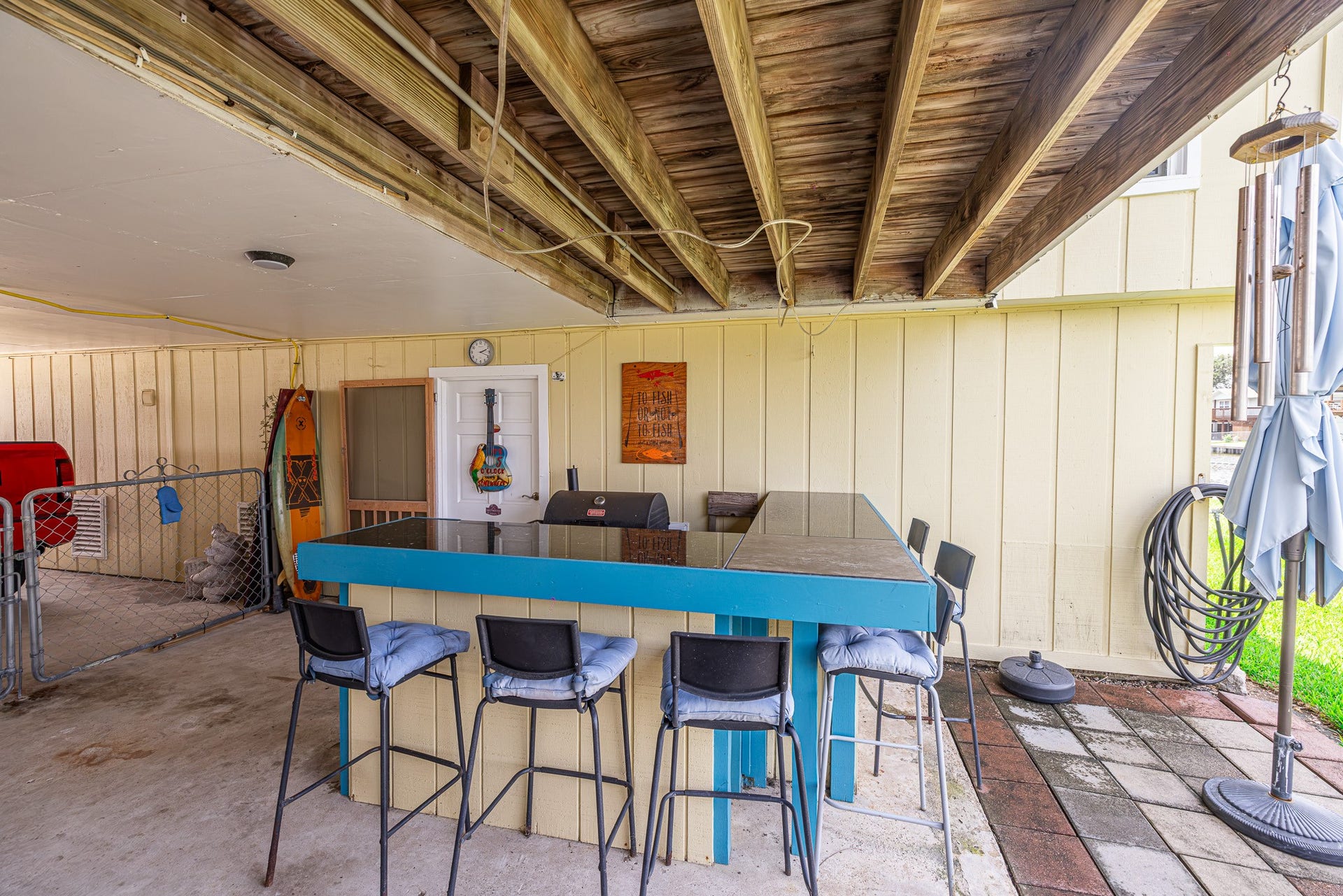 321 Ling Street, Hitchcock, TX 77563 custom handmade outdoor bar