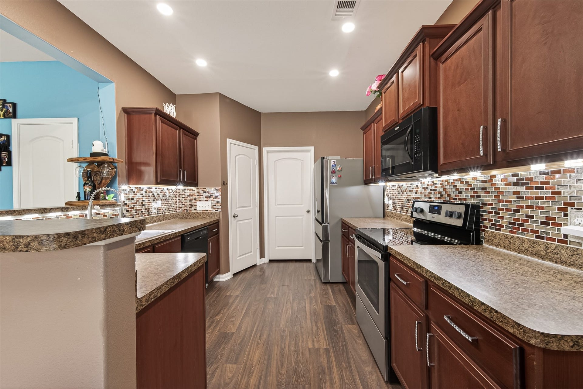 2085 Saras Way, Brookshire, TX 77423 2085 Saras Way, Brookshire, TX 77423