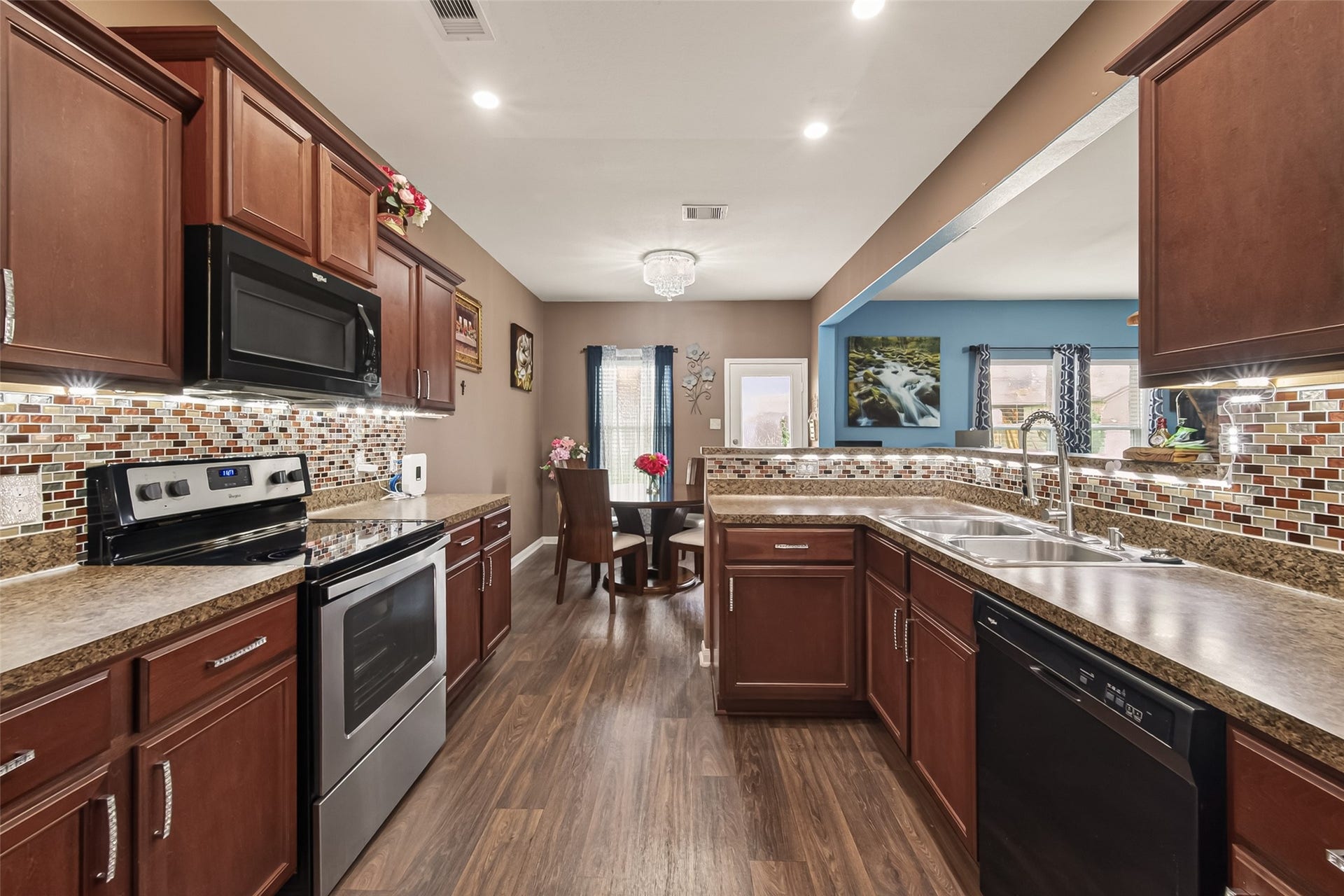 2085 Saras Way, Brookshire, TX 77423 2085 Saras Way, Brookshire, TX 77423