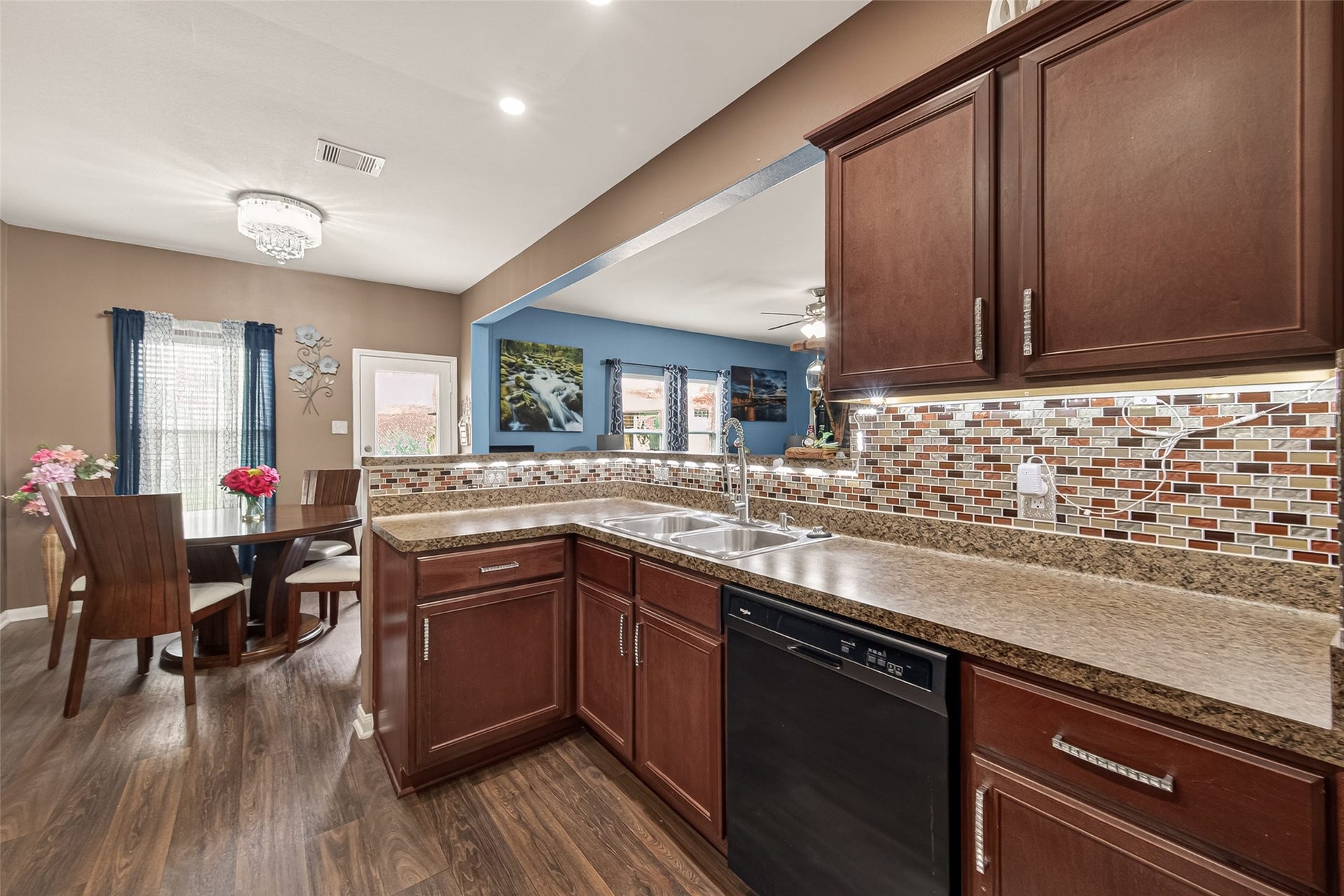 2085 Saras Way, Brookshire, TX 77423 2085 Saras Way, Brookshire, TX 77423
