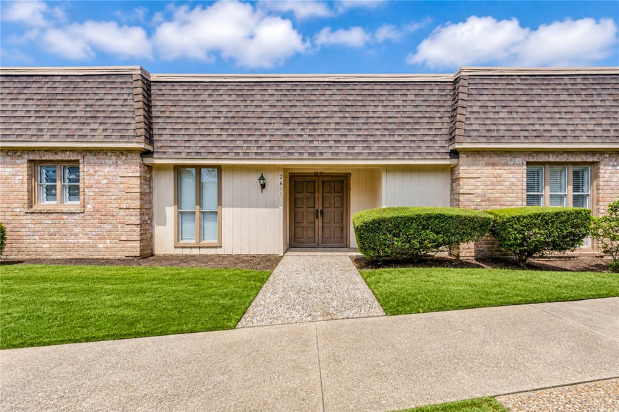 Property photo for 2611 Yorktown Lane, Missouri City, TX