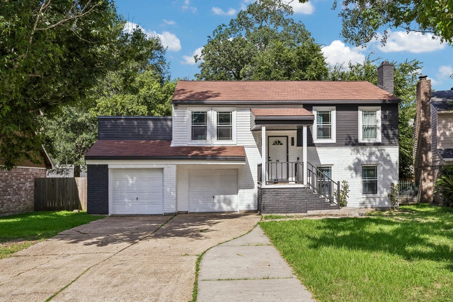 Property photo for 23319 Whispering Willow Drive, Spring, TX