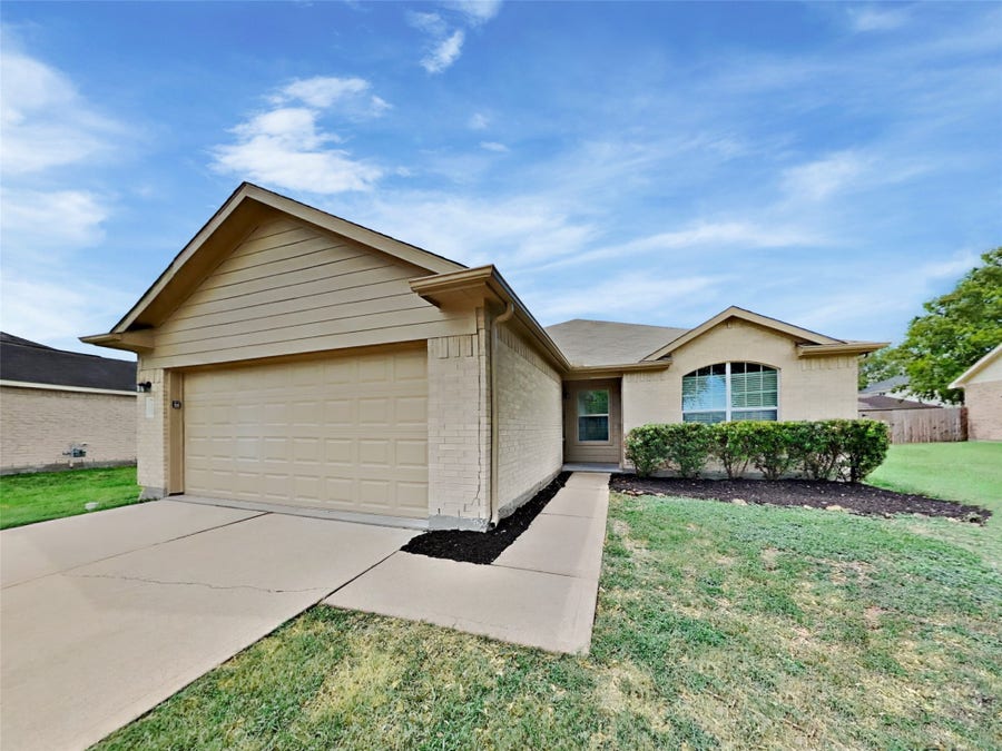 Property photo for 3906 Hawthorne Glen Court, Fresno, TX