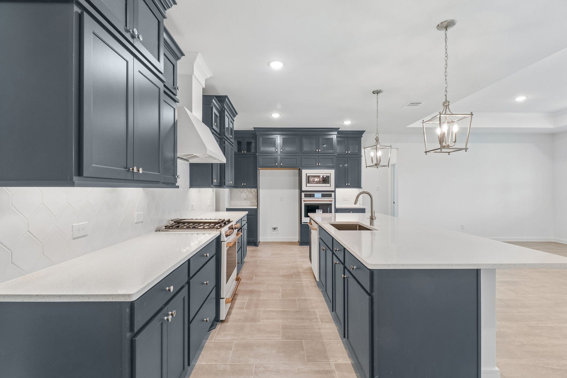 11822 Old Fashion Circle, Mont Belvieu, TX 77535 11822 Old Fashion Circle, Mont Belvieu, TX 77535