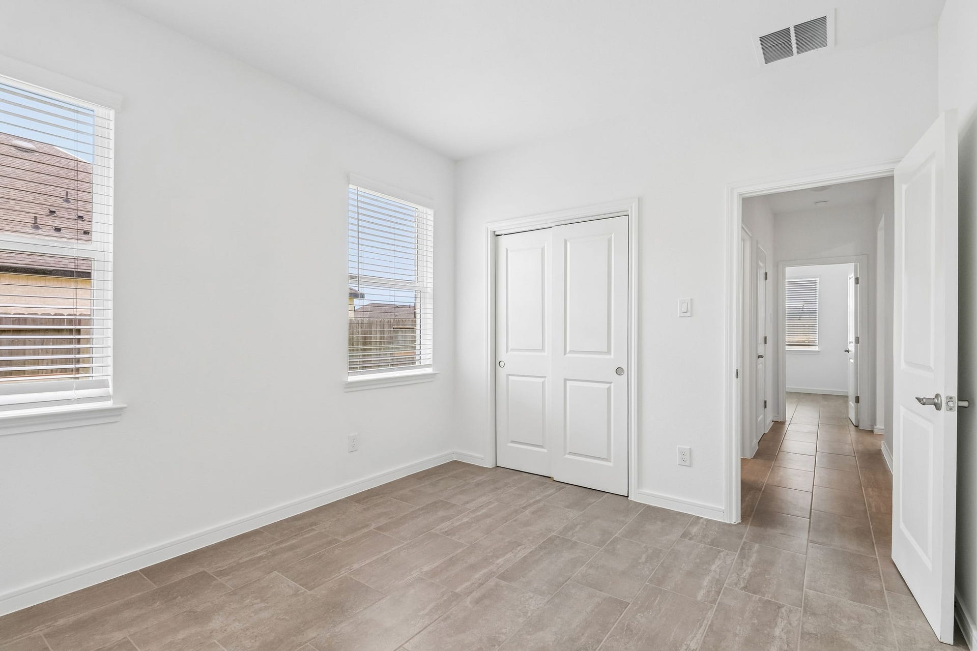 11822 Old Fashion Circle, Mont Belvieu, TX 77535 11822 Old Fashion Circle, Mont Belvieu, TX 77535