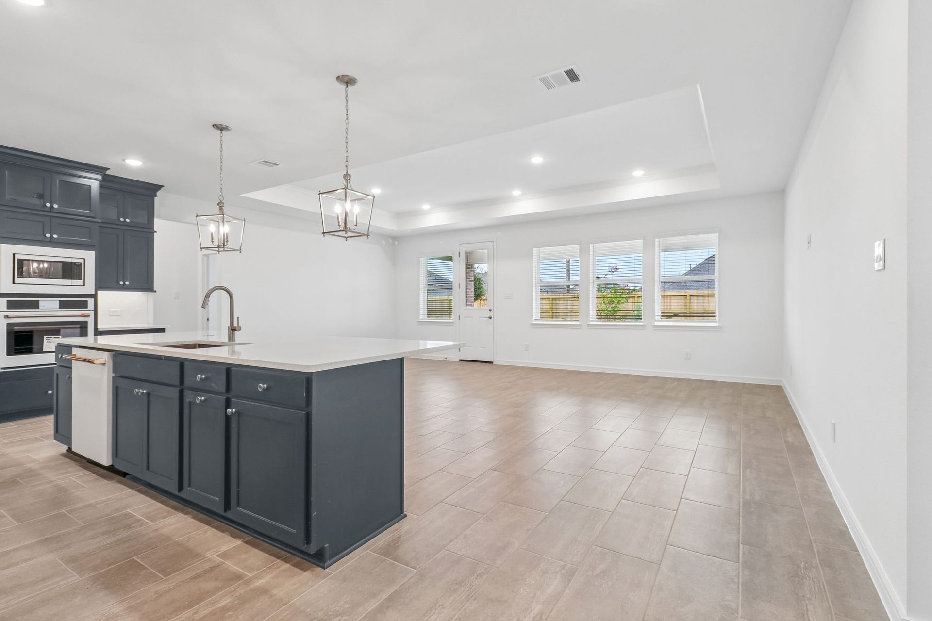 11822 Old Fashion Circle, Mont Belvieu, TX 77535 11822 Old Fashion Circle, Mont Belvieu, TX 77535