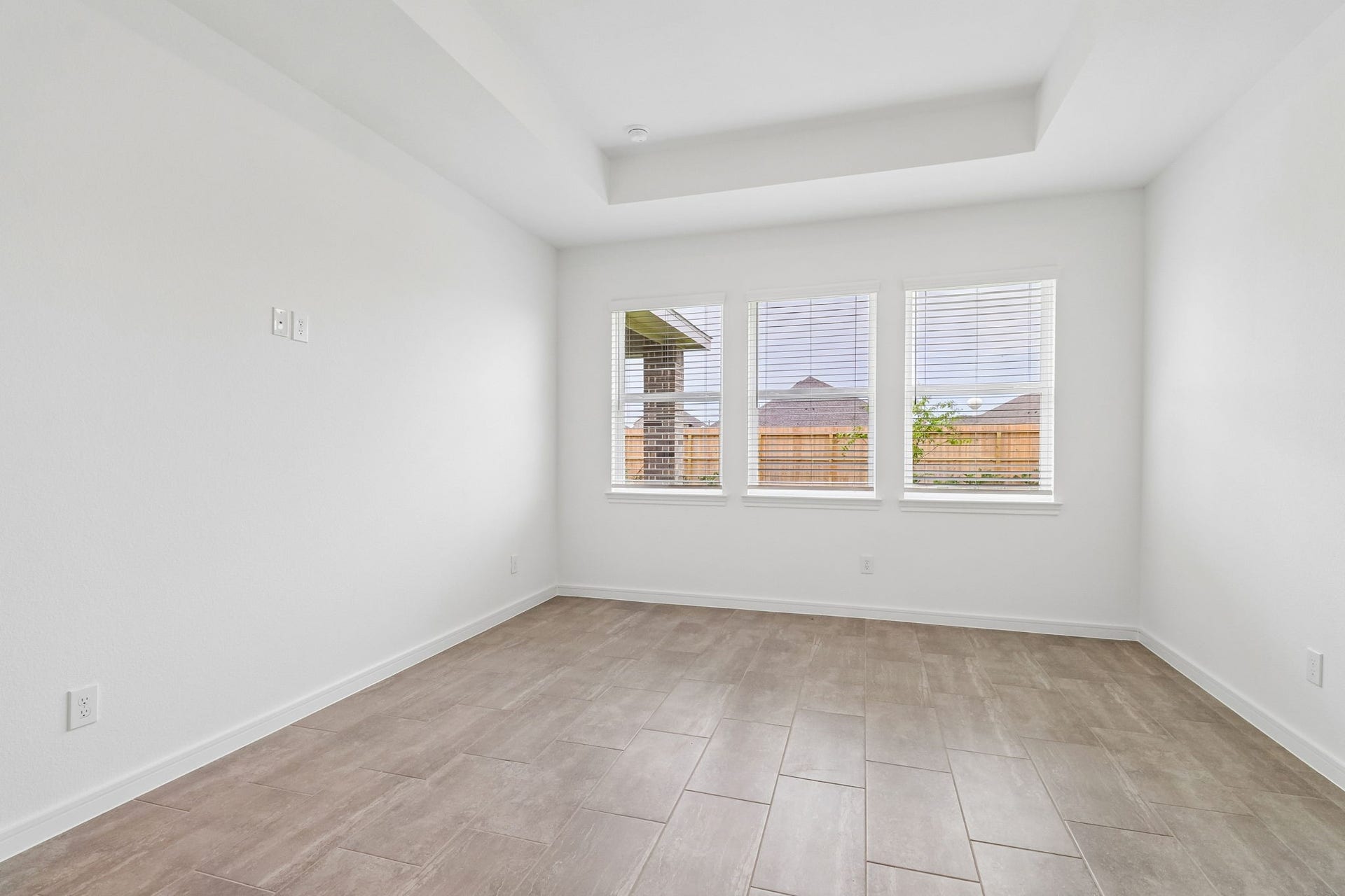 11822 Old Fashion Circle, Mont Belvieu, TX 77535 Primary Suite
