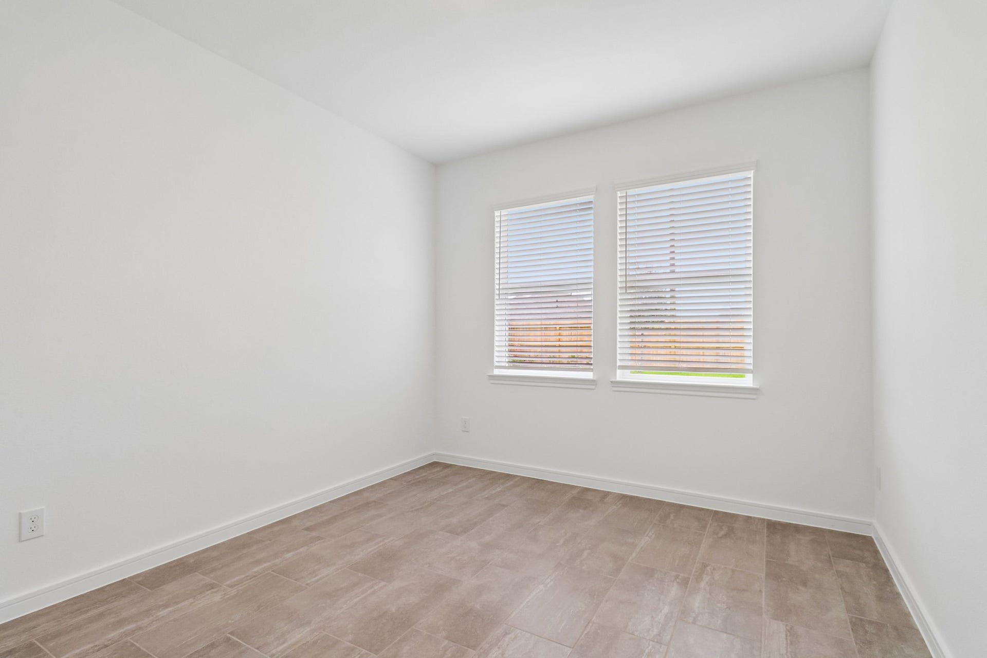 11822 Old Fashion Circle, Mont Belvieu, TX 77535 11822 Old Fashion Circle, Mont Belvieu, TX 77535