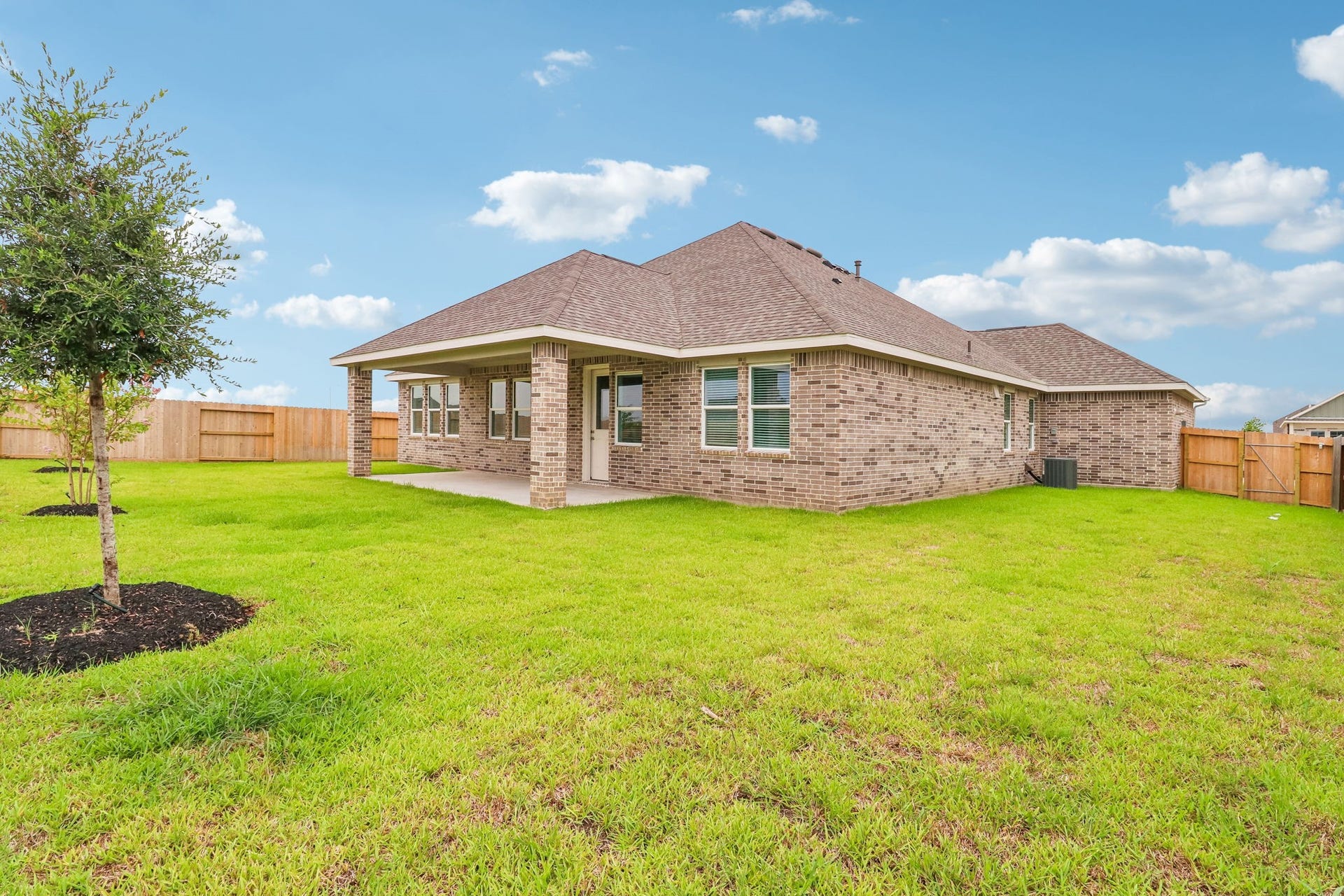 11822 Old Fashion Circle, Mont Belvieu, TX 77535 11822 Old Fashion Circle, Mont Belvieu, TX 77535
