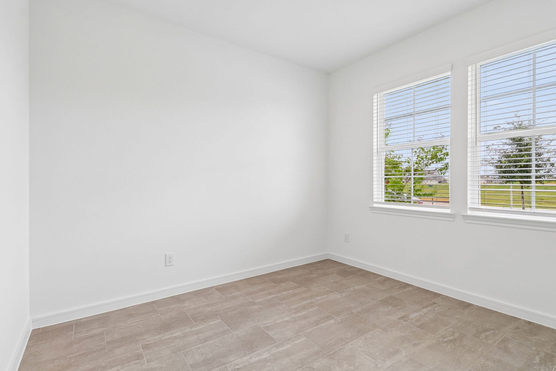 11822 Old Fashion Circle, Mont Belvieu, TX 77535 Bedroom 4