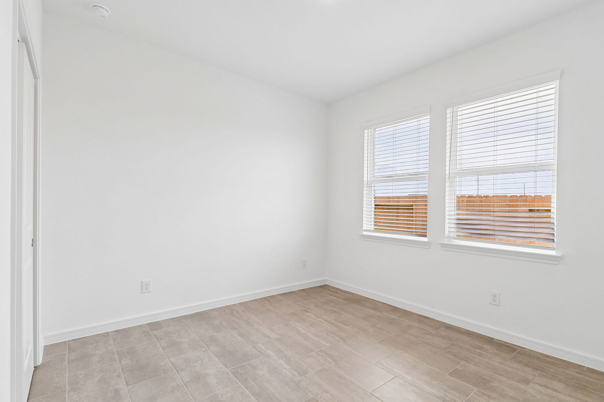 11822 Old Fashion Circle, Mont Belvieu, TX 77535 Bedroom 5