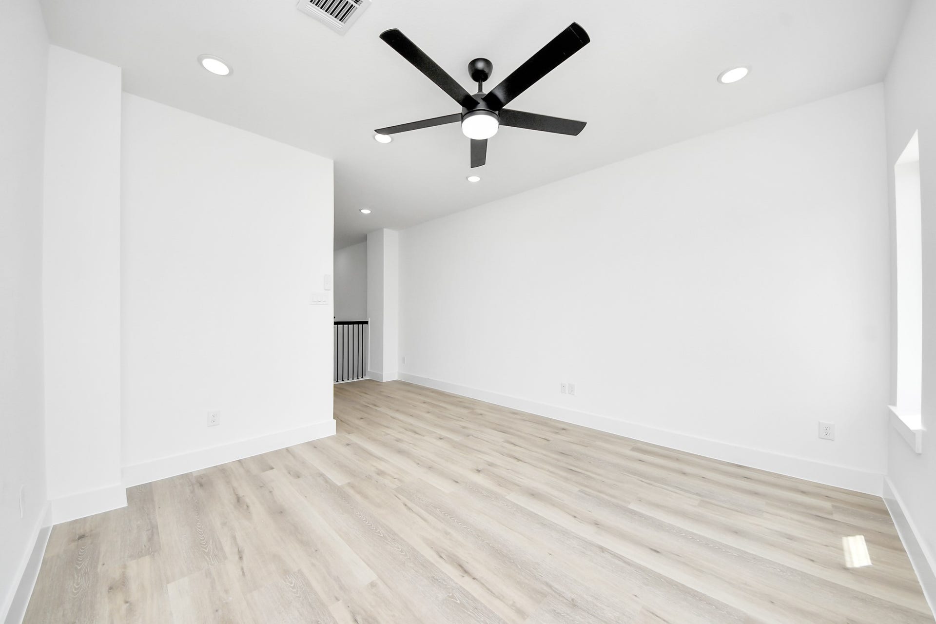 4410 Allen Street, #B, Houston, TX 77007 4410 Allen Street, #B, Houston, TX 77007