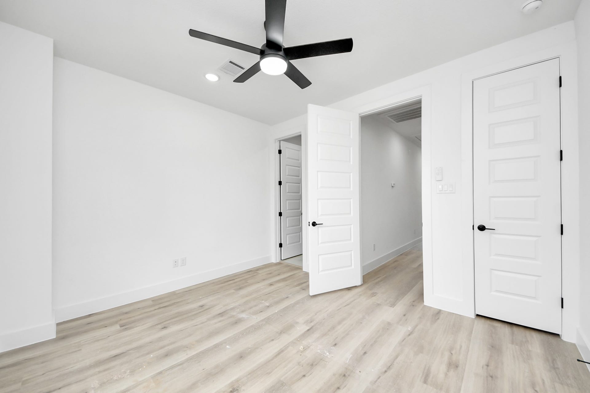 4410 Allen Street, #B, Houston, TX 77007 4410 Allen Street, #B, Houston, TX 77007