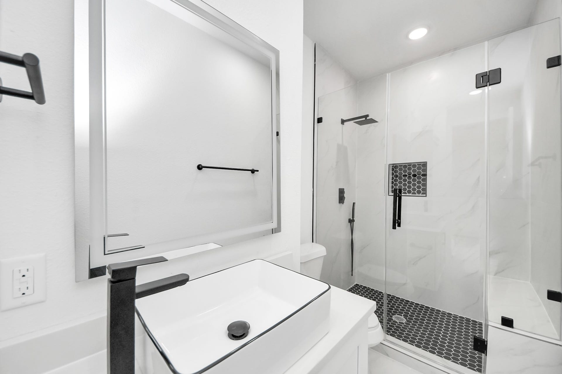 4410 Allen Street, #B, Houston, TX 77007 4410 Allen Street, #B, Houston, TX 77007