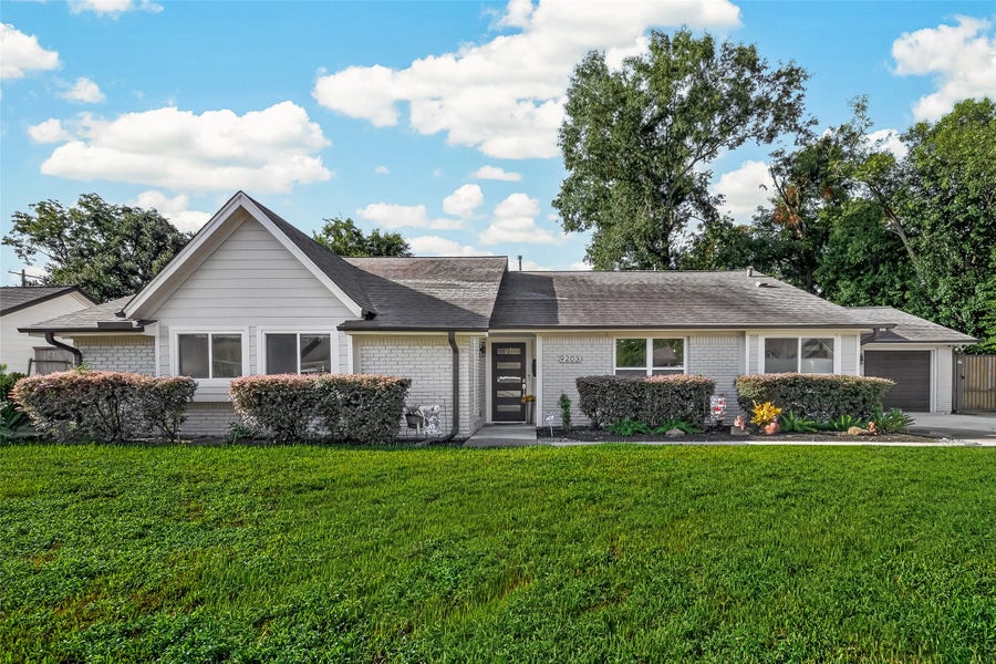 Property photo for 9203 Bronco Drive, Houston, TX