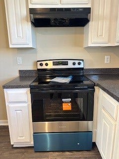 7130 Orange Tree Lane, Richmond, TX 77469 new appliances!