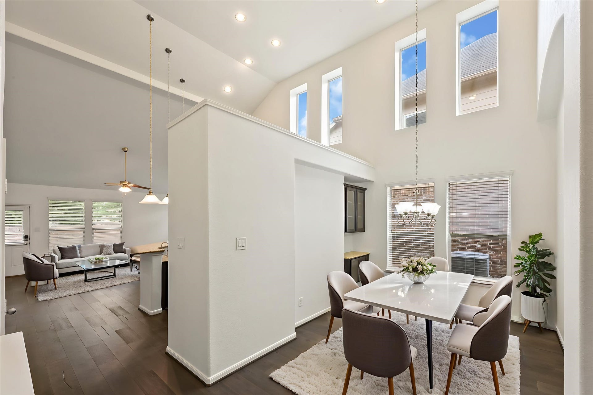 Dining space with Dry bar