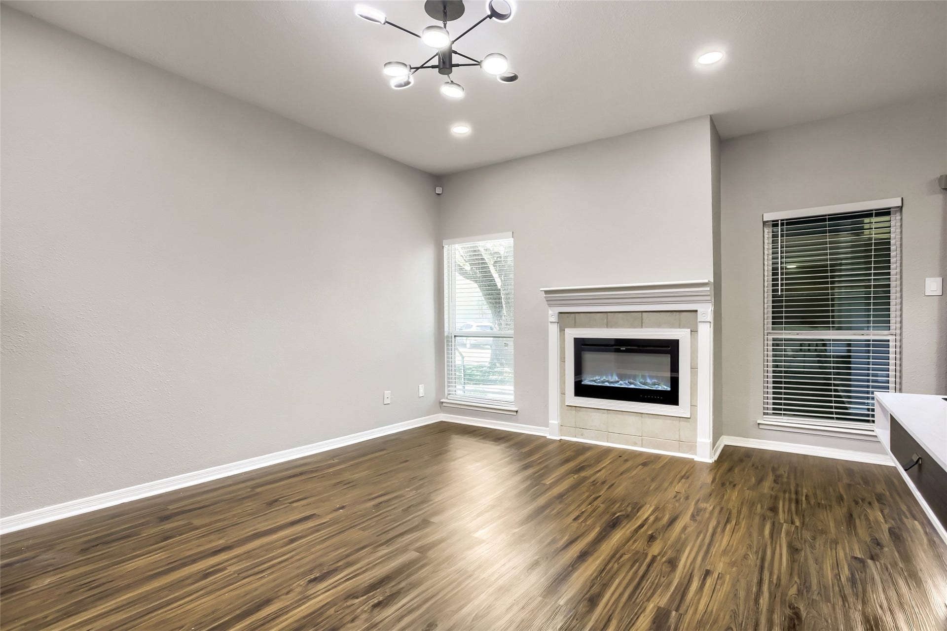 1818 Augusta Drive, #13, Houston, TX 77057 1818 Augusta Drive, #13, Houston, TX 77057